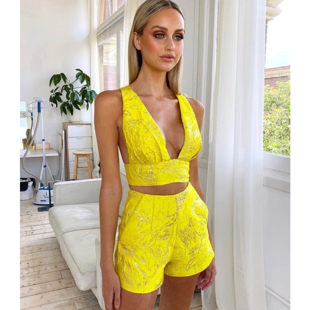 Eliya The Label short set NEW WITH TAGS plus FREE choker